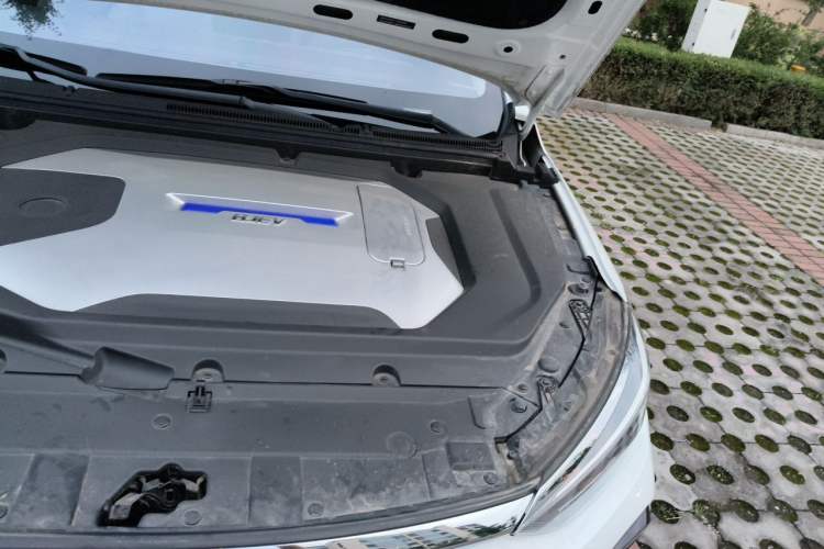 Used BAIC Beijing EU5 PLUS 2021 R500 Premium Edition Engine Bay Left