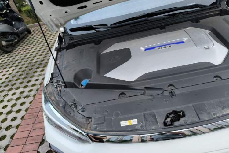 Used BAIC Beijing EU5 PLUS 2021 R500 Premium Edition Engine Bay Right