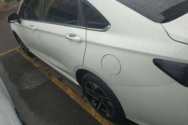 Used BAIC Beijing EU5 PLUS 2021 R600 Premium Edition Exterior 3