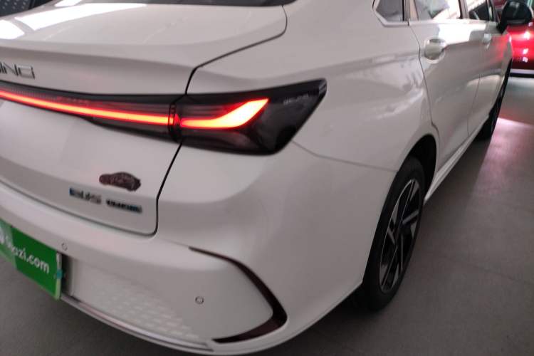 Used BAIC Beijing EU5 PLUS 2021 R600 Premium Edition Exterior 3