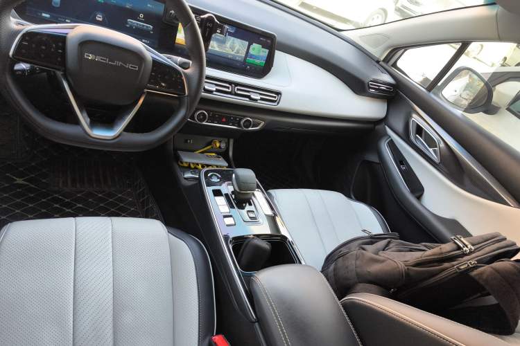 Used BAIC Beijing EU5 PLUS 2021 R600 Premium Edition Gear Lever