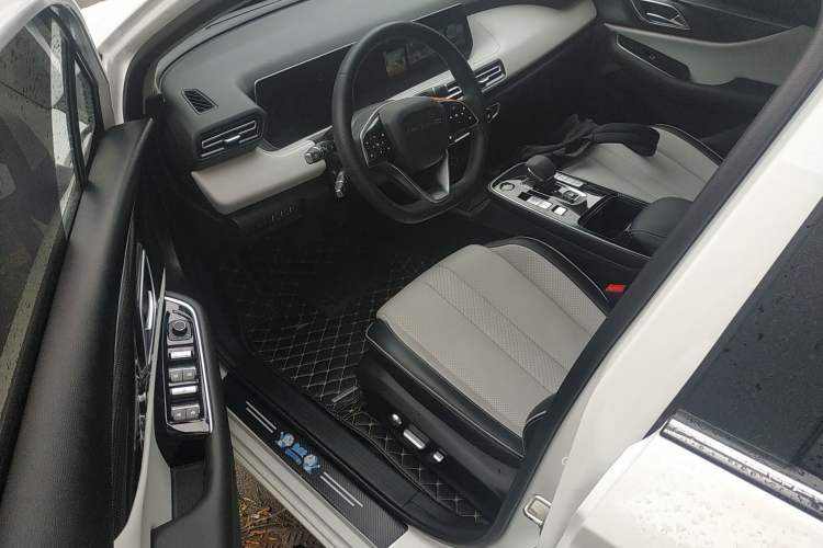 Used BAIC Beijing EU5 PLUS 2021 R600 Premium Edition Interior 3