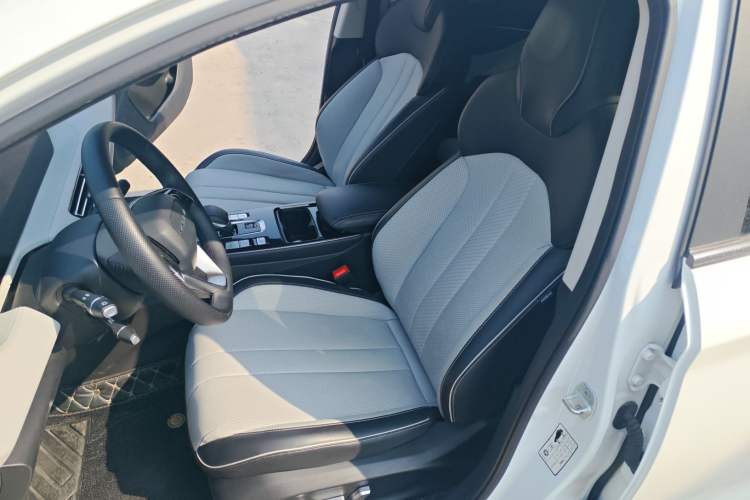 Used BAIC Beijing EU5 PLUS 2021 R600 Premium Edition Left Front Seat