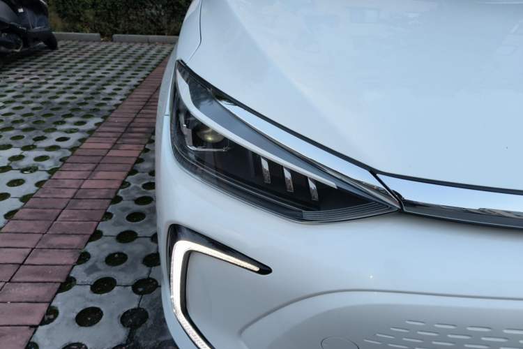 Used BAIC Beijing EU5 PLUS 2021 R500 Premium Edition Right Front Headlight