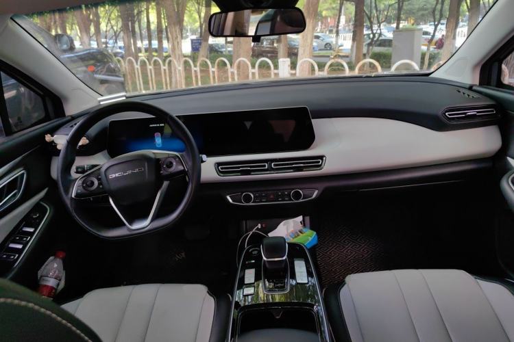 Used BAIC Beijing EU5 PLUS 2022 Enjoy Travel Edition Center Console