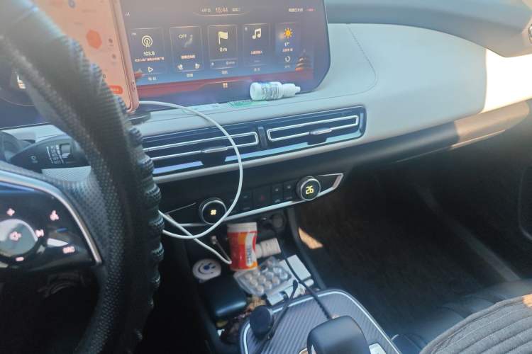 Used BAIC Beijing EU5 PLUS 2023 R600 Premium Edition Audio And AC Panel