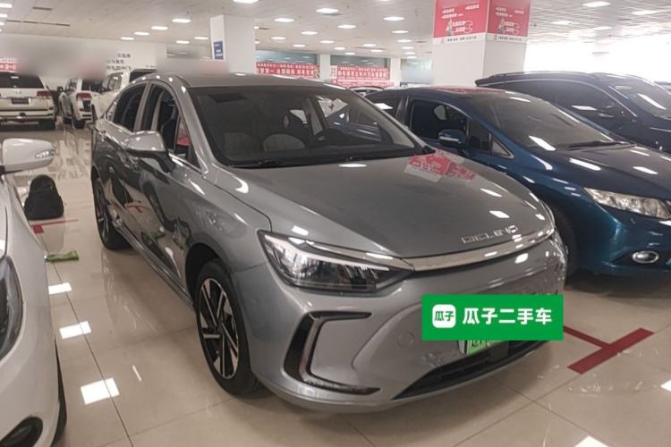 Used BAIC Beijing EU5 PLUS 2023 R500 Premium Edition Front Right 45 Deg