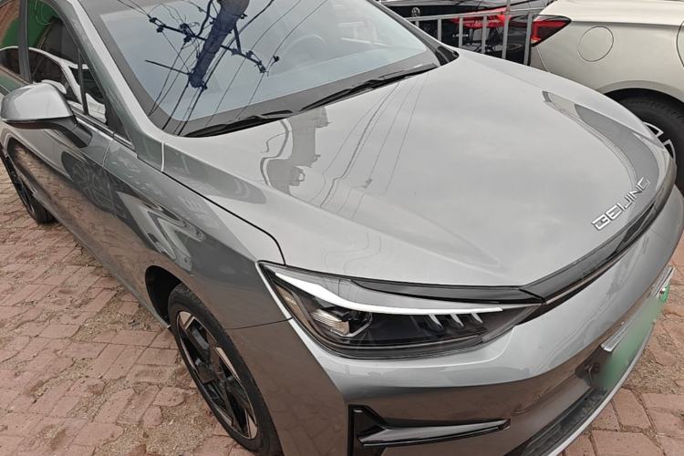 Used BAIC Beijing EU5 PLUS 2023 R500 Premium Edition Front Right 45 Deg