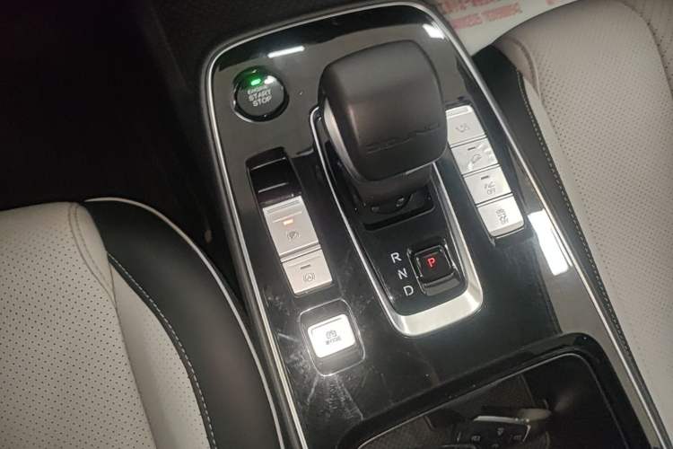 Used BAIC Beijing EU5 PLUS 2023 R500 Premium Edition Gear Lever