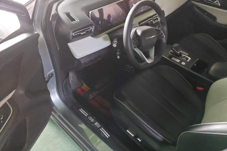 Used BAIC Beijing EU5 PLUS 2023 R500 Premium Edition Interior 3