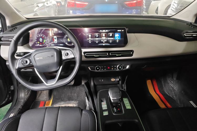 Used BAIC Beijing EU5 PLUS 2023 R500 Premium Edition Center Console