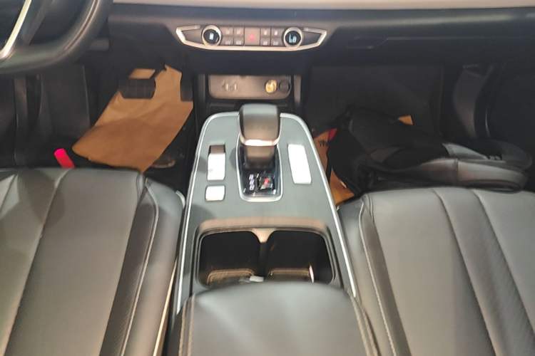 Used BAIC Beijing EU5 PLUS 2023 R500 Premium Edition Gear Lever