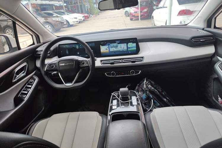 Used BAIC Beijing EU5 PLUS 2023 R500 Premium Edition Center Console