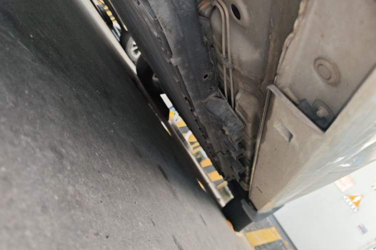 Used BAIC Beijing EU5 PLUS 2023 R500 Premium Edition Chassis Rear Right