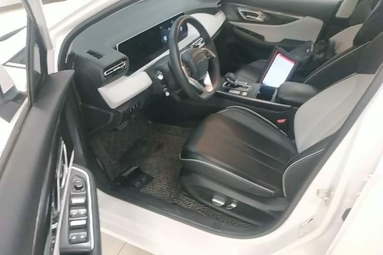 Used BAIC Beijing EU5 PLUS 2023 R500 Premium Edition Driver Seat