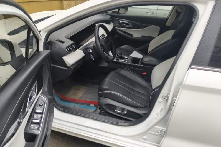 Used BAIC Beijing EU5 PLUS 2023 R500 Premium Edition Driver Seat