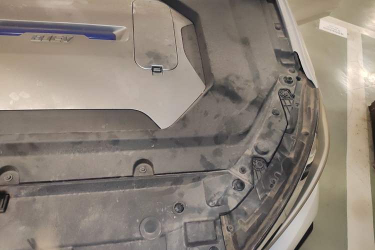 Used BAIC Beijing EU5 PLUS 2023 R600 Premium Edition Engine Bay Left