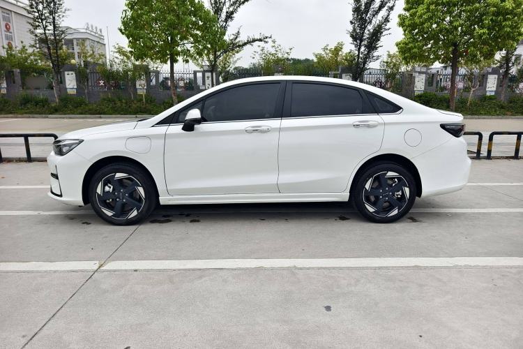Used BAIC Beijing EU5 PLUS 2023 R600 Premium Edition Exterior 5