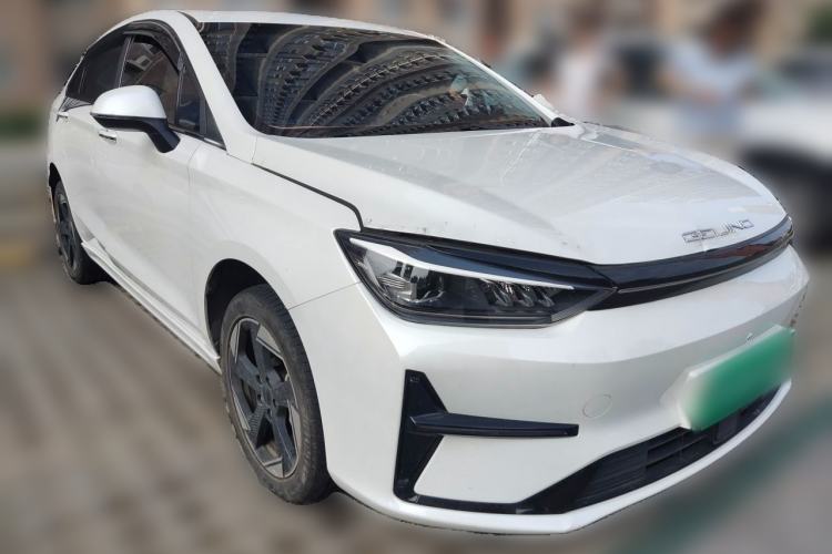 Used BAIC Beijing EU5 PLUS 2023 R500 Premium Edition Front Right 45 Deg