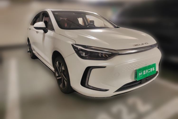 Used BAIC Beijing EU5 PLUS 2023 R600 Premium Edition Front Right 45 Deg