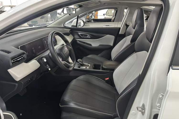 Used BAIC Beijing EU5 PLUS 2023 R500 Premium Edition Interior 2