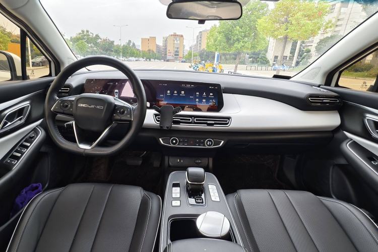 Used BAIC Beijing EU5 PLUS 2023 R600 Premium Edition Interior 4