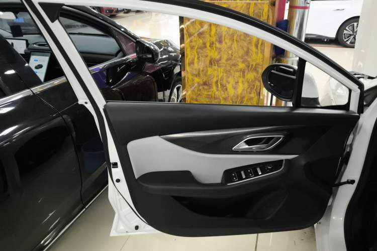 Used BAIC Beijing EU5 PLUS 2023 R500 Premium Edition Interior 7