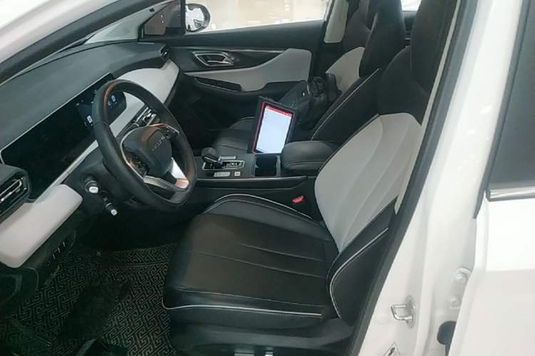 Used BAIC Beijing EU5 PLUS 2023 R500 Premium Edition Left Front Seat