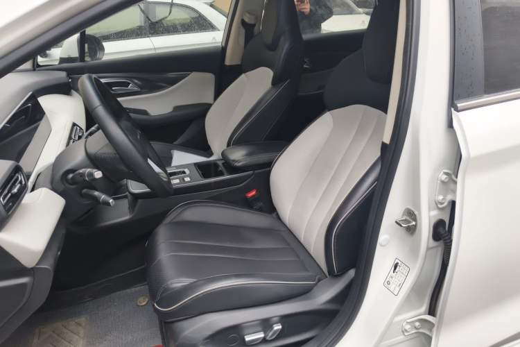 Used BAIC Beijing EU5 PLUS 2023 R500 Premium Edition Left Front Seat