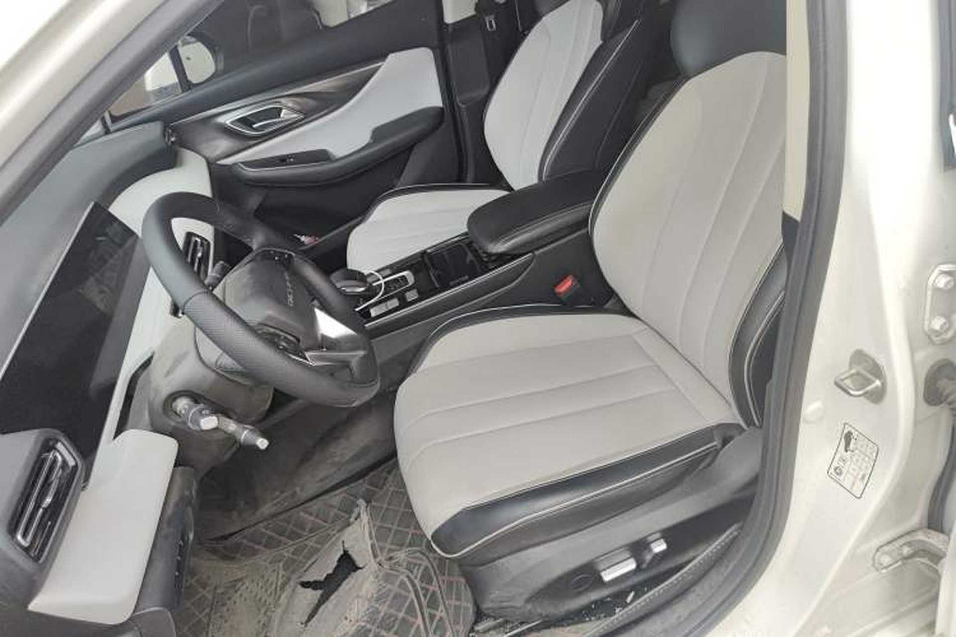 Used BAIC Beijing EU5 PLUS 2023 R500 Premium Edition Left Front Seat