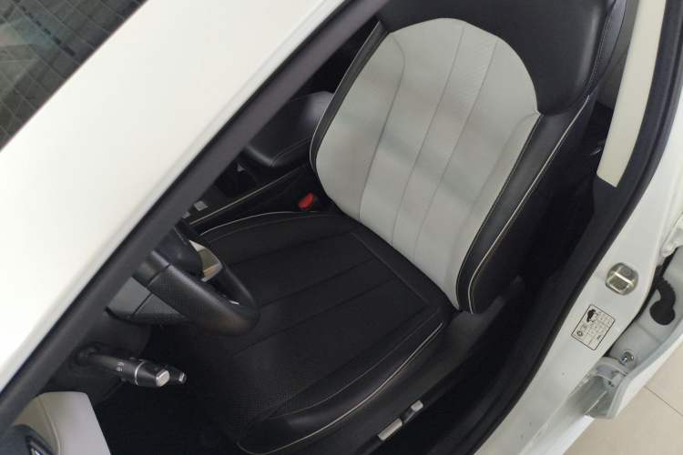 Used BAIC Beijing EU5 PLUS 2023 R500 Premium Edition Left Front Seat