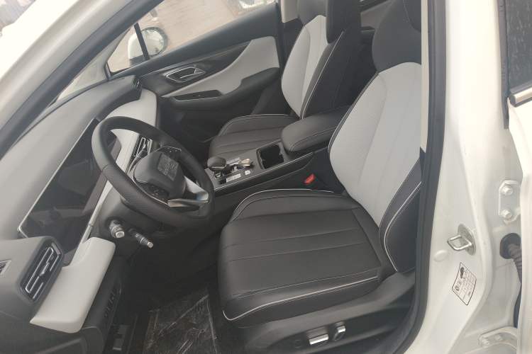 Used BAIC Beijing EU5 PLUS 2023 R600 Premium Edition Left Front Seat