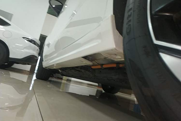 Used BAIC Beijing EU5 PLUS 2023 R500 Premium Edition Left Side Sill
