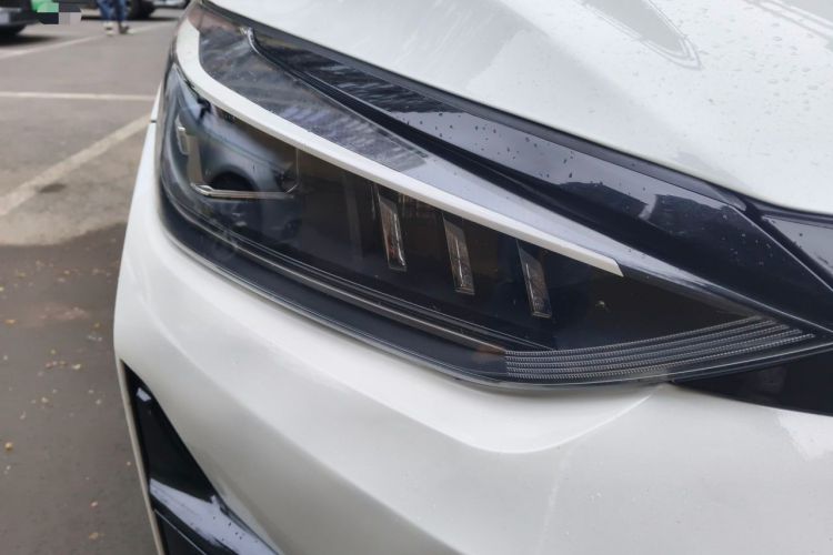 Used BAIC Beijing EU5 PLUS 2023 R500 Premium Edition Right Front Headlight