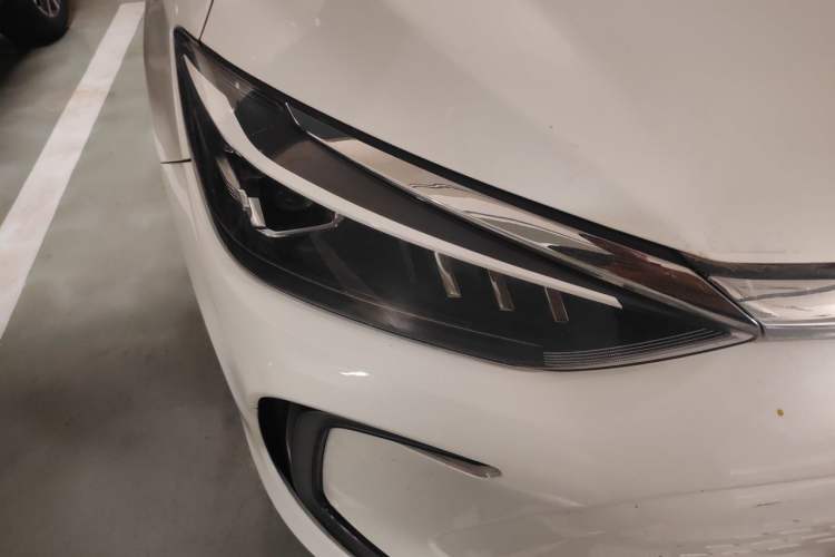 Used BAIC Beijing EU5 PLUS 2023 R600 Premium Edition Right Front Headlight