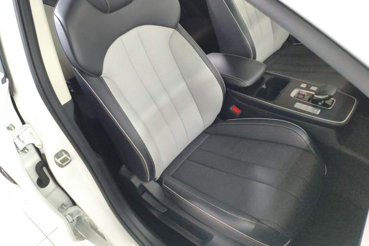 Used BAIC Beijing EU5 PLUS 2023 R500 Premium Edition Right Front Seat