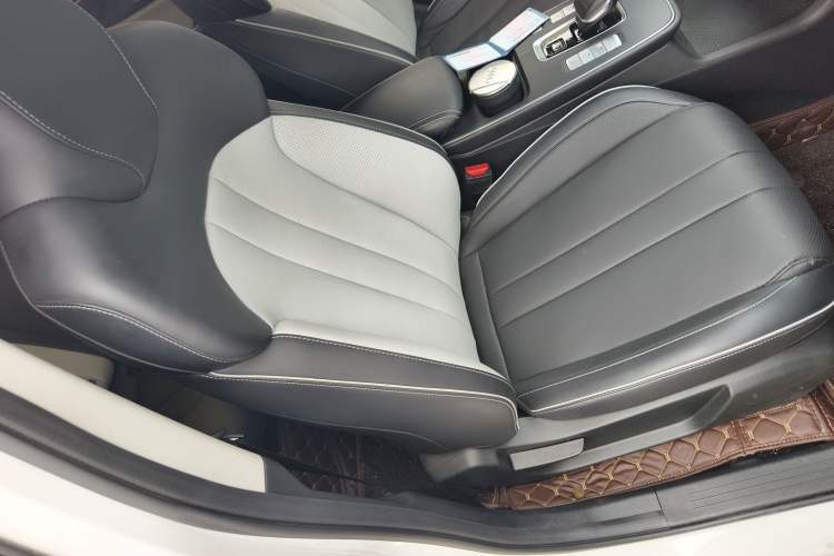 Used BAIC Beijing EU5 PLUS 2023 R600 Premium Edition Right Front Seat