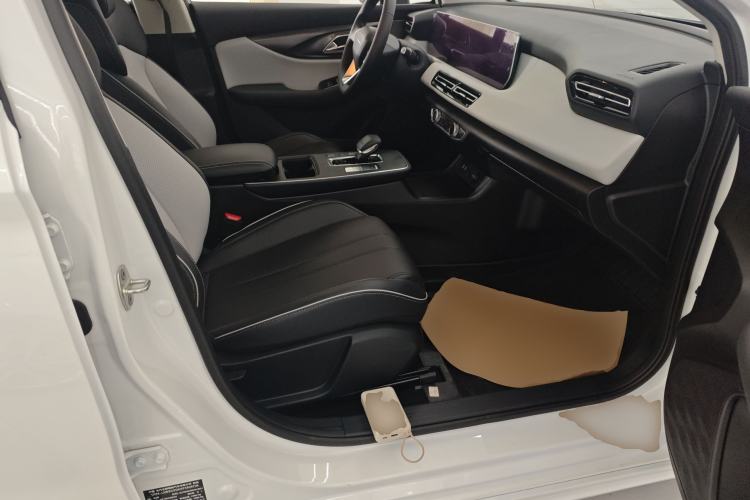 Used BAIC Beijing EU5 PLUS 2023 R500 Premium Edition Right Front Seat
