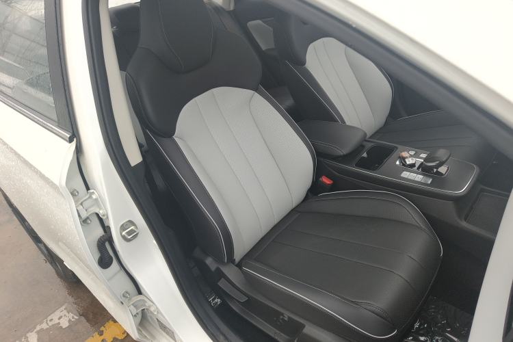 Used BAIC Beijing EU5 PLUS 2023 R600 Premium Edition Right Front Seat
