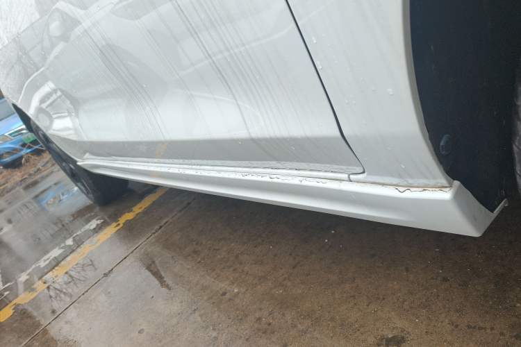 Used BAIC Beijing EU5 PLUS 2023 R600 Premium Edition Right Side Sill
