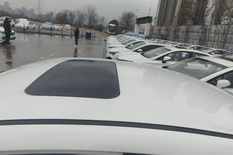 Used BAIC Beijing EU5 PLUS 2023 R600 Premium Edition Roof