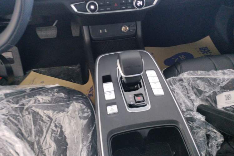 Used BAIC Beijing EU5 PLUS 2024 R600 Premium Travel Edition Gear Lever