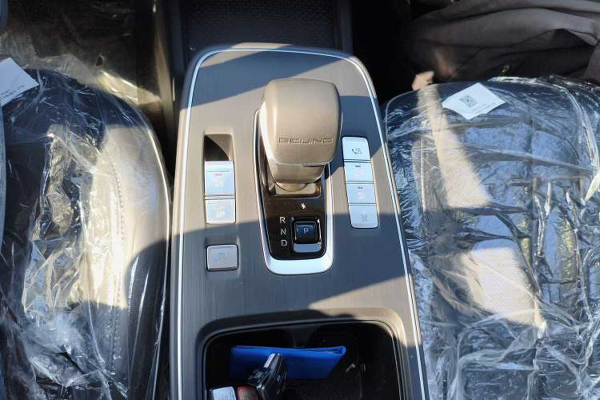 Used BAIC Beijing EU5 PLUS 2024 R600 Premium Travel Edition Gear Lever