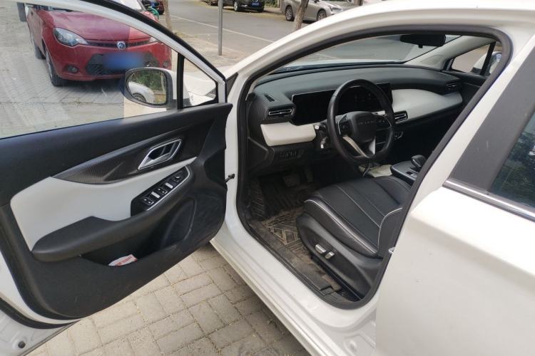 Used BAIC Beijing EU5 PLUS 2024 R600 Premium Travel Edition Driver Seat