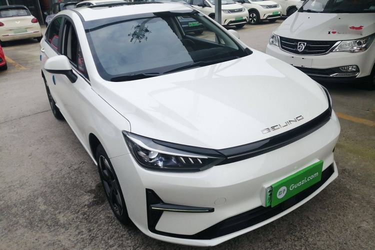 Used BAIC Beijing EU5 PLUS 2024 R600 Premium Travel Edition Front Right 45 Deg