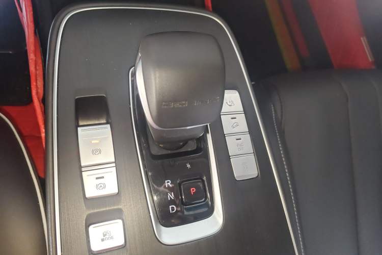 Used BAIC Beijing EU5 PLUS 2024 R500 Standard Travel Edition Gear Lever