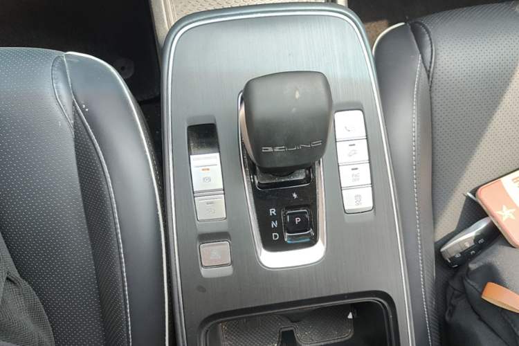 Used BAIC Beijing EU5 PLUS 2024 R500 Standard Travel Edition Gear Lever