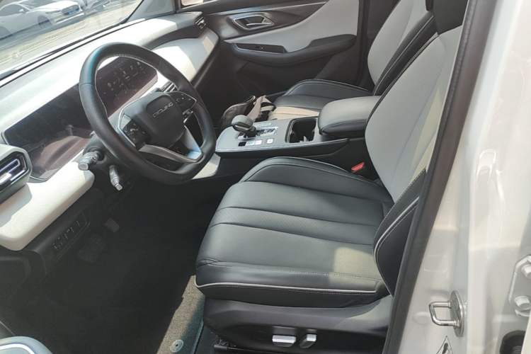 Used BAIC Beijing EU5 PLUS 2024 R500 Standard Travel Edition Left Front Seat