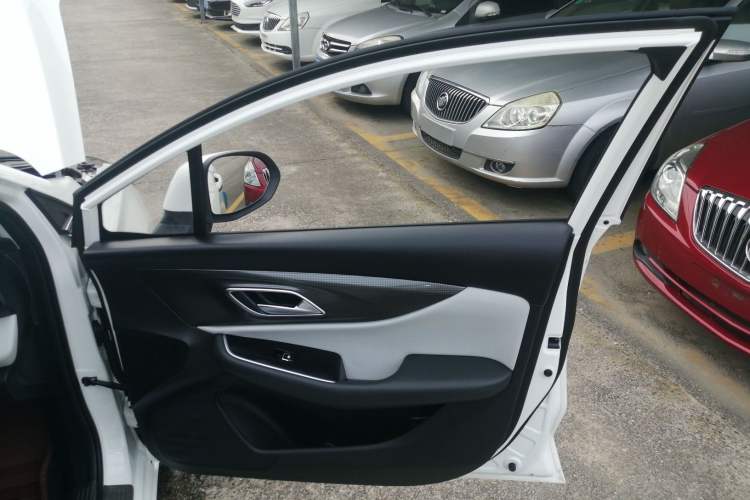 Used BAIC Beijing EU5 PLUS 2024 R600 Premium Travel Edition Right Front Door Interior