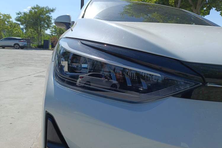 Used BAIC Beijing EU5 PLUS 2024 R600 Premium Edition Right Front Headlight